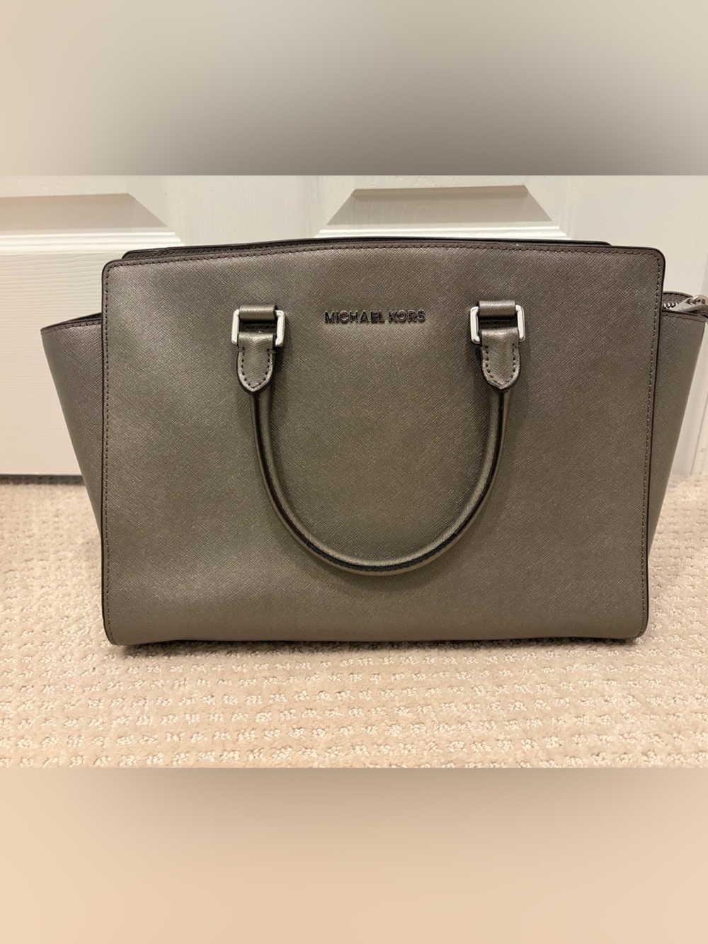Michael Kors Women’s Metallic Silver Satchel / cross body